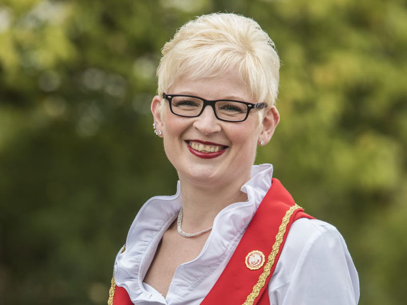 nadine-sausner.jpg